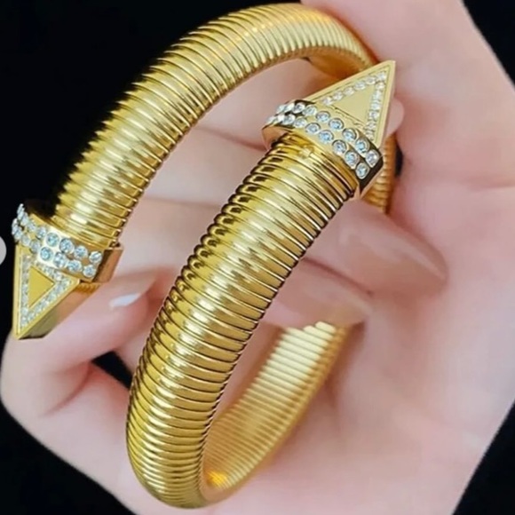 Stunning stainless steel cuff bracelet - Picture 4 of 9